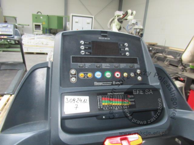 2 - Bieżnia elektryczna klubowa MATRIX T3X