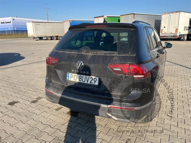 3 - Volkswagen Tiguan 1.5 TSI EVO Life DSG 2021r. PO8UV29 UWAGA!! Pojazd znajduje się w lokalizacji: Warszawa, Al. Krakowska 7, 02-183 Warszawa
