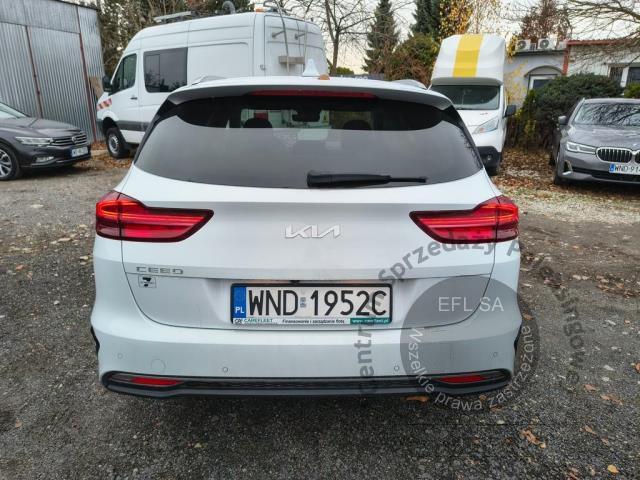 3 - Kia  Ceed 1.0 T-GDI M 2022r. WND1952C Pojazd znajduje się w firmie ARCTOS GROUP sp. z o.o. Al. Krakowska 7, 02-183 Warszawa