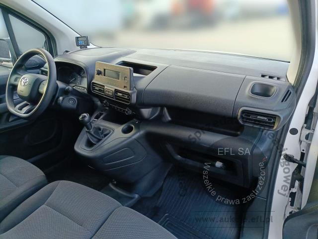 7 - TOYOTA PROACE CITY 1.5 D-4D CHŁODNIA 2021r.