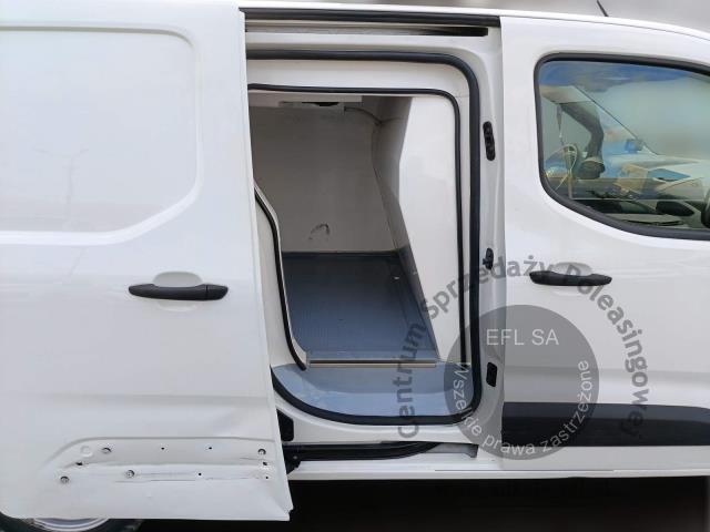 9 - TOYOTA PROACE CITY 1.5 D-4D CHŁODNIA 2021r.