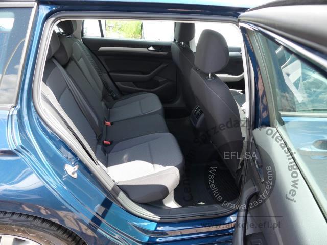 7 - Volkswagen Passat 2.0 TDI EVO Essence 2022r. PO4XG68 AUTO MOTO CENTRUM Sp. z o.o. Poznań 61-312, ul. Ostrowska  328