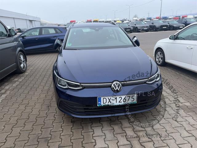 6 - Volkswagen Golf VIII 1.5 eTSI EVO Life 2024r. DX12675 Magnice