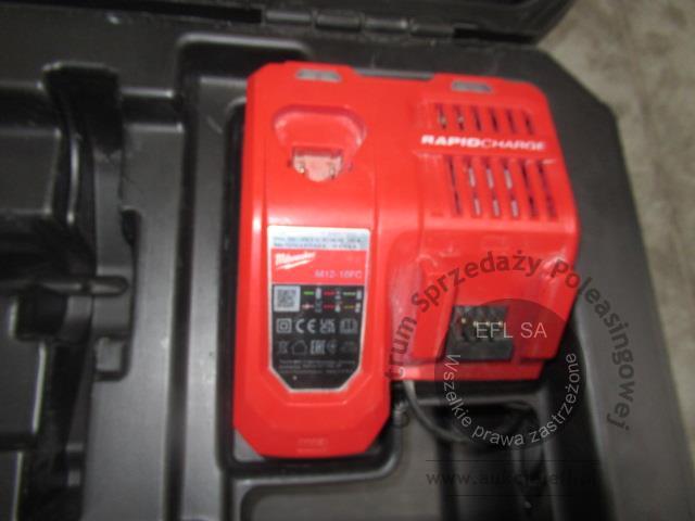 12 - Zaciskarka do rur - akumulatorowa MILWAUKEE