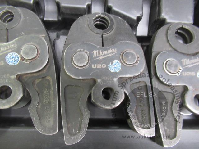 17 - Zaciskarka do rur - akumulatorowa MILWAUKEE