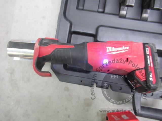 4 - Zaciskarka do rur - akumulatorowa MILWAUKEE