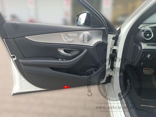9 - MERCEDES - BENZ E 220 D 4MATIC AUTOMAT 2018r.
