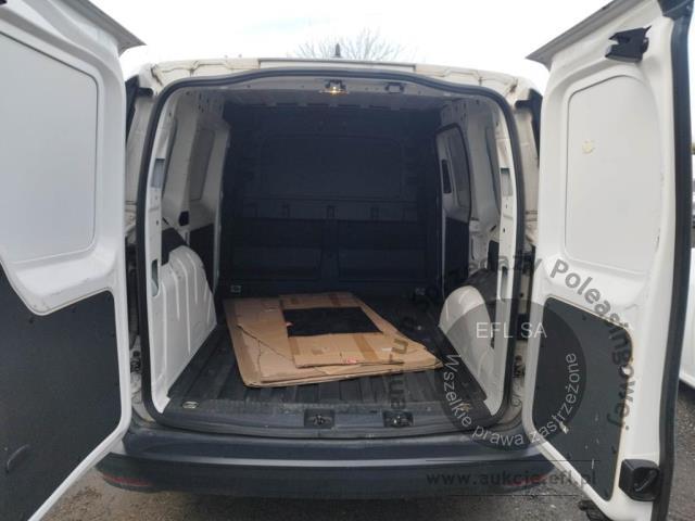 9 - Volkswagen  Caddy Cargo 2.0 TDI 2022r. DW8UG61 Pojazd znajduje się w firmie ARCTOS GROUP sp. z o.o. Al. Krakowska 7, 02-183 Warszawa