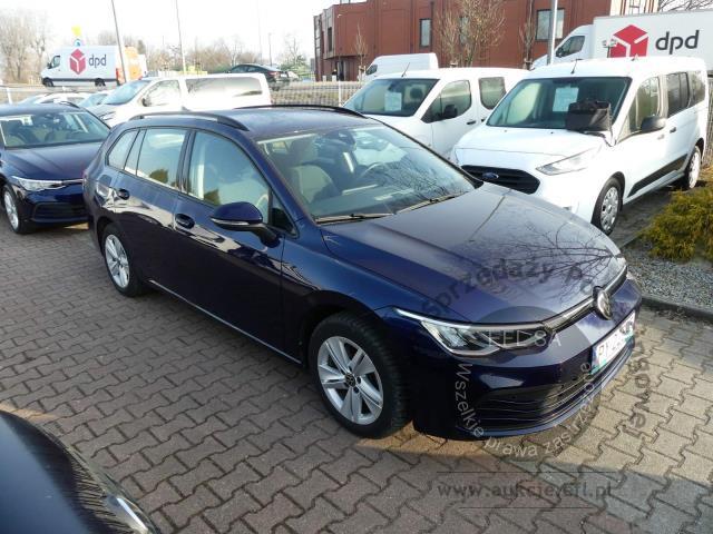 2 - Volkswagen Golf VIII 2.0 TDI Life Kombi 2022r. PY22545 UWAGA!! Pojazd znajduje się w firmie AUTO MOTO CENTRUM sp. z o.o. ul. Ostrowska 328 (przy Trasie Katowickiej) 61-312 Poznań