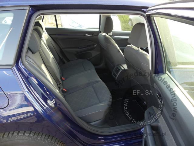 10 - Volkswagen Golf VIII 2.0 TDI Life Kombi 2022r. PY22545 UWAGA!! Pojazd znajduje się w firmie AUTO MOTO CENTRUM sp. z o.o. ul. Ostrowska 328 (przy Trasie Katowickiej) 61-312 Poznań
