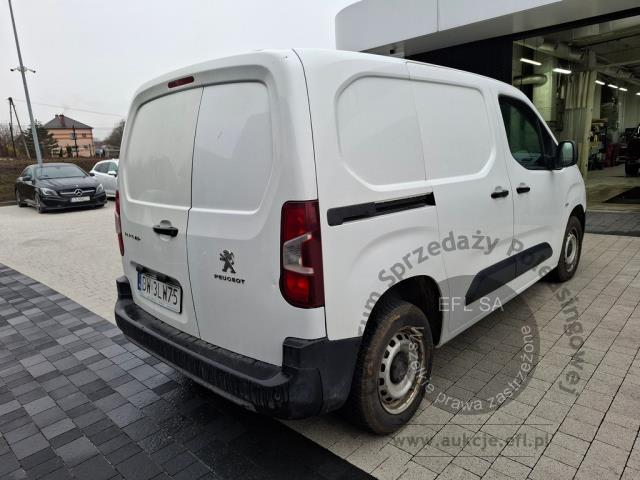5 - PEUGEOT Partner 1.5 BlueHDi L1 Premium 2020r. DW3LW75 Pojazd znajduje się w firmie AACAR sp. z o.o. Kasztanowa 5, 32-400 Jawornik