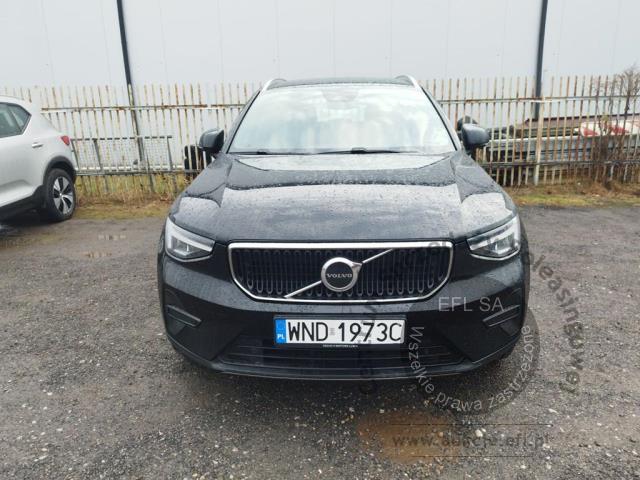 6 - Volvo  XC40 B3 Core aut 2022r. WND1973C Pojazd znajduje się w firmie ARCTOS GROUP sp. z o.o. Al. Krakowska 7, 02-183 Warszawa