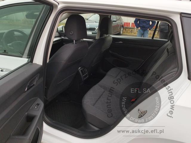8 - Volkswagen Golf VIII 1.5 TSI EVO Life Komb  2022r. WND9104A Pojazd znajduje się w firmie ARCTOS GROUP sp. z o.o. Al. Krakowska 7, 02-183 Warszawa