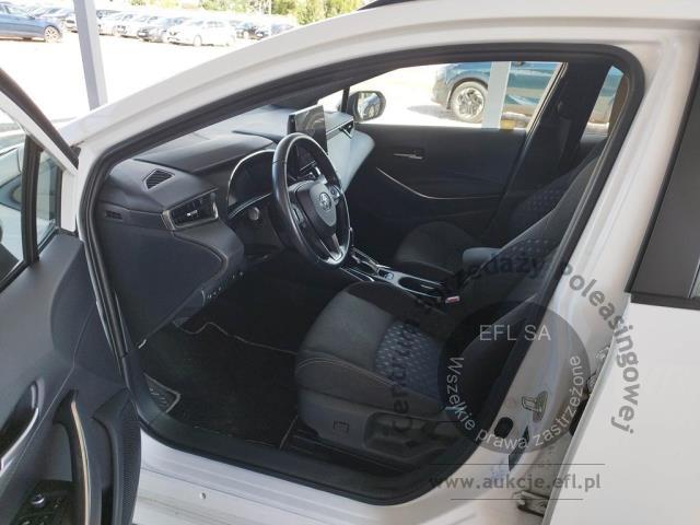 8 - Toyota  Corolla  2023r. WZ496GK Pojazd znajduje się w firmie ARCTOS GROUP sp. z o.o. Al. Krakowska 7, 02-183 Warszawa