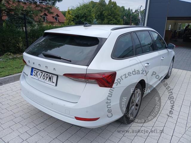 3 - Skoda  Octavia  2022r. SK769WL WW573UE Uwaga! Pojazd znajduje się w firmie AACAR sp. z o.o. Jawornik 90, 32-400 Myślenice