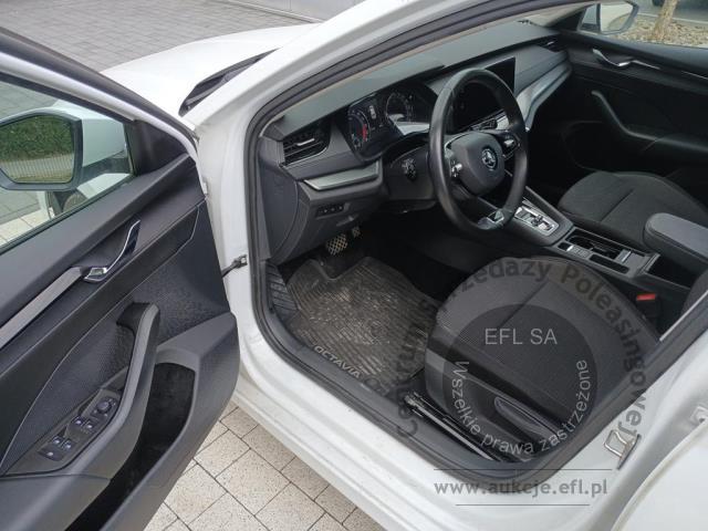 5 - Skoda  Octavia  2022r. SK769WL WW573UE Uwaga! Pojazd znajduje się w firmie AACAR sp. z o.o. Jawornik 90, 32-400 Myślenice