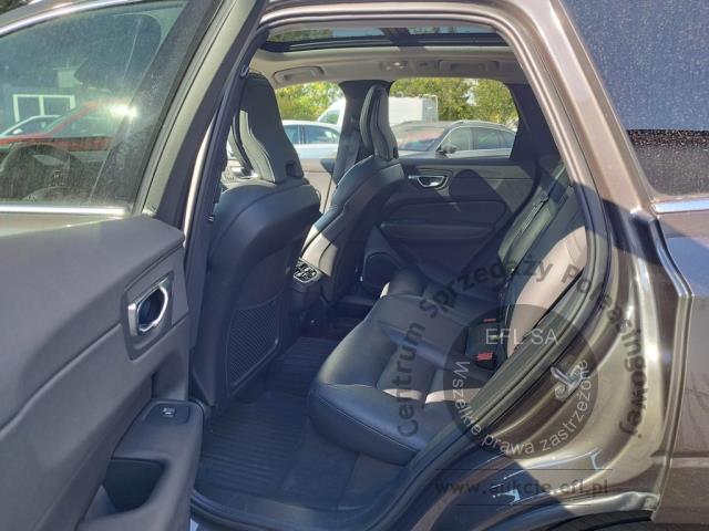 8 - Volvo XC60 B6 B AWD Ultimate Bright  2022r. WND1833C UWAGA!! Pojazd znajduje się w firmie Arctos Sp. z o.o. Warszawa, Al. Krakowska 7, 02-183 Warszawa