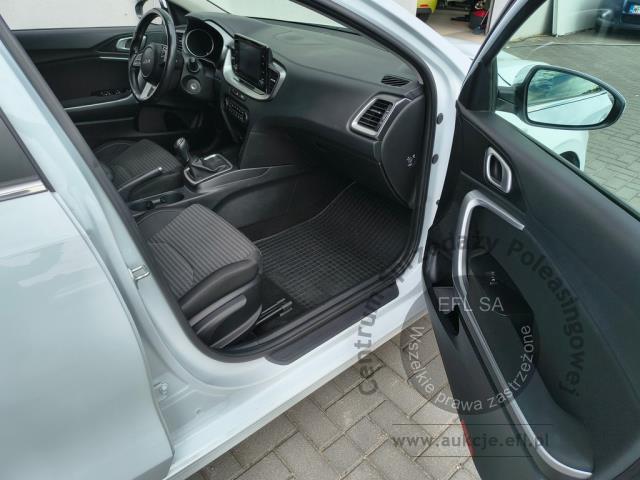 10 - Kia Ceed 1.0 T-GDI M 2022r. WND1955C UWAGA!! Pojazd znajduje się w firmie ARCTOS GROUP sp. z o.o. Al. Krakowska 7, 02-183 Warszawa