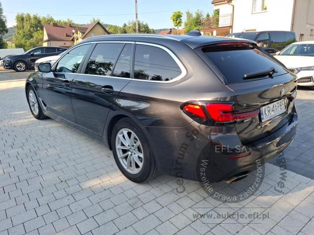 2 - BMW Seria 5 520i aut Kombi 2022r. KR4XP85 Pojazd znajduje się w firmie AACAR sp. z o.o. Kasztanowa 5, 32-400 Jawornik