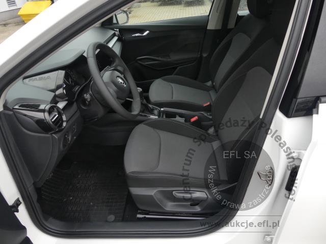 7 - Skoda Fabia 1.0 Ambition Hatchback 2023r. DW3VY46 Magnice