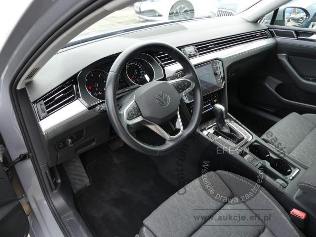4 - VOLKSWAGEN  PASSAT VARIANT 2.0 TDI 150KM 2023r.