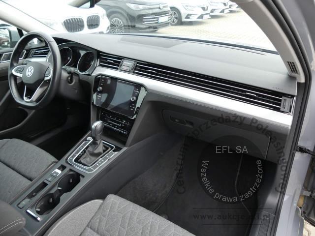 6 - VOLKSWAGEN  PASSAT VARIANT 2.0 TDI 150KM 2023r.