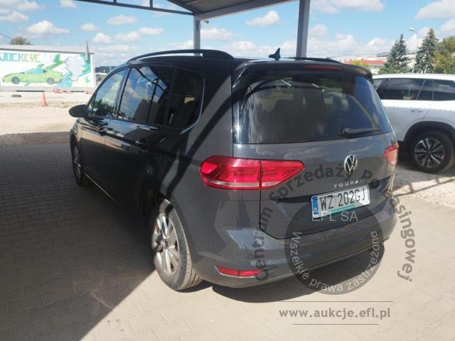 2 - Volkswagen Touran 1.5 TSI EVO Comfortline 2023r. WZ202GJ Pojazd znajduje się w firmie ARCTOS GROUP sp. z o.o. Al. Krakowska 7, 02-183 Warszawa