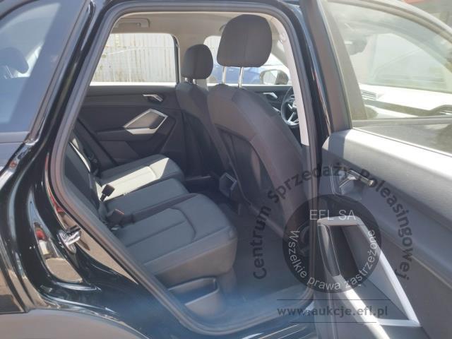 10 - Audi Q3 35 TDI S tronic 2024r. WZ014JA Pojazd znajduje się w firmie ARCTOS GROUP sp. z o.o. Al. Krakowska 7, 02-183 Warszawa