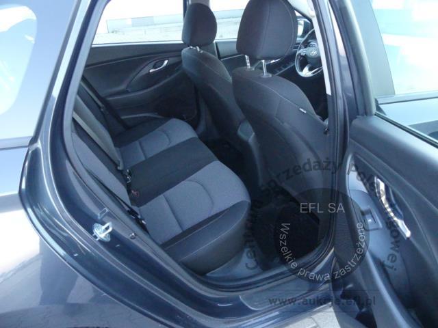 11 - HYUNDAI  I30 1.6 CRDI DCT KOMBI 2021r.