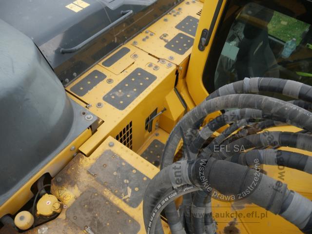 28 - Koparka gąsienicowa KOMATSU PC228 USLC-11 2018r.