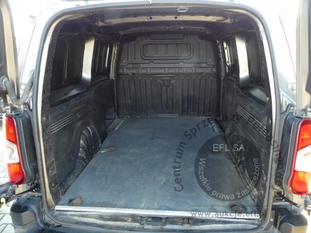 7 - Toyota Proace City 1.5 D-4D Long 2,3t 2020r. DW9LC73 Magnice