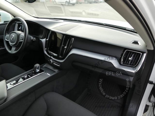 7 - Volvo XC60 B4 D AWD Momentum Pro aut 2021r. SK214VS Magnice