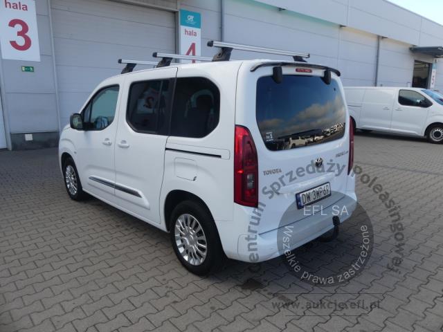 6 - Toyota Proace City Verso 1.5 D-4D 2023r. DW3WP69 Magnice