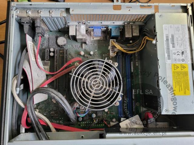 4 - Komputer stacjonarny Fujitsu E520 E85 + monitor Fujitsu