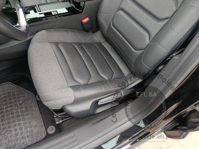 12 - CITROEN C4 X 1.2 PT 130 EAT8 SHINE 2023r.