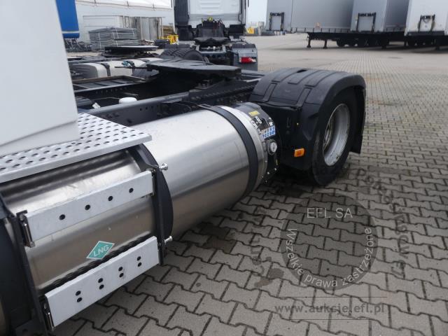 8 - VOLVO FH 460 LNG 4X2 AUTOMAT 2019r.