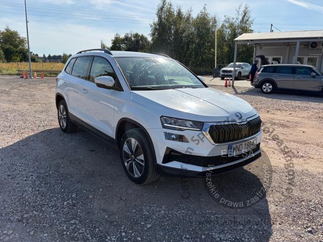 3 - SKODA Karoq 2.0 TDI SCR 4x2 Ambition 2022r. WND1884C Pojazd znajduje się w firmie ARCTOS GROUP sp. z o.o. Al. Krakowska 7, 02-183 Warszawa