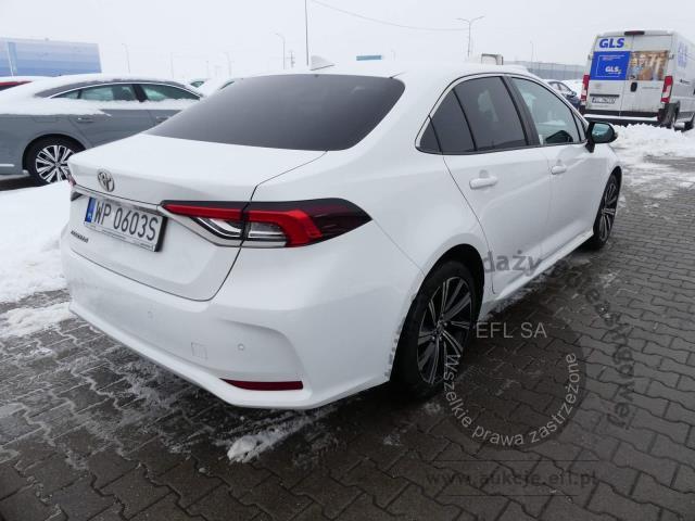 11 - TOYOTA COROLLA 1.5 VVTI COMFORT SEDAN 2022r.