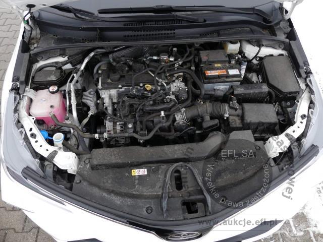 3 - TOYOTA COROLLA 1.5 VVTI COMFORT SEDAN 2022r.