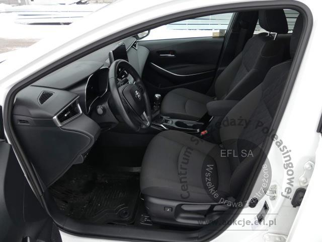 8 - TOYOTA COROLLA 1.5 VVTI COMFORT SEDAN 2022r.