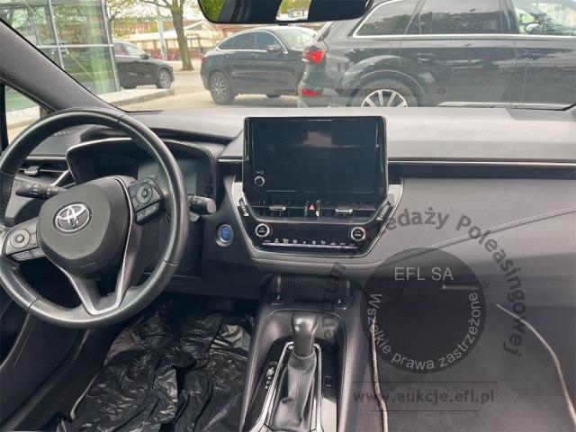 9 - Toyota  Corolla 1.8 Hybrid GPF Comfort 2022r. DW6SG35 Pojazd znajduje się w firmie MDM AUTO sp. z o.o. ul. Zawodników 1, 80-729 Gdańsk