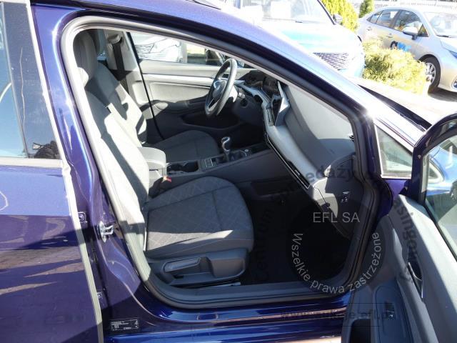 6 - Volkswagen Golf VIII 2.0 TDI Life 2023r. PY25760 Pojazd znajduje się w firmie AUTO MOTO CENTRUM sp. z o.o. ul. Ostrowska 328 (przy Trasie Katowickiej) 61-312 Poznań
