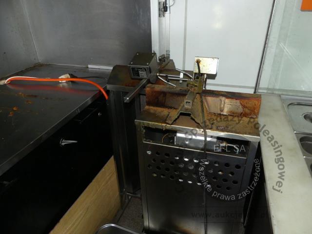 18 - Przyczepa gastronomiczna "KEBAB" NIEWIADÓW 2021r.