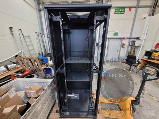 1 - Szafa rack 19"  42U wraz z osprzętem