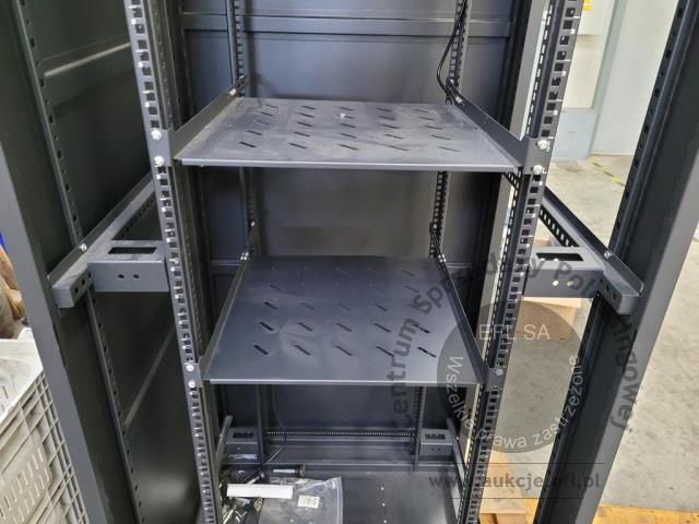 5 - Szafa rack 19"  42U wraz z osprzętem