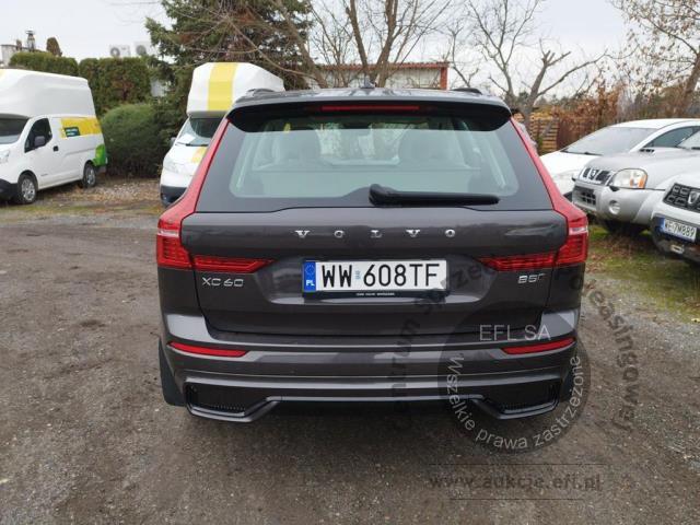 3 - Volvo  XC 60 B5 D AWD Plus Dark aut 2022r. WW608TF Pojazd znajduje się w firmie ARCTOS GROUP sp. z o.o. Al. Krakowska 7, 02-183 Warszawa