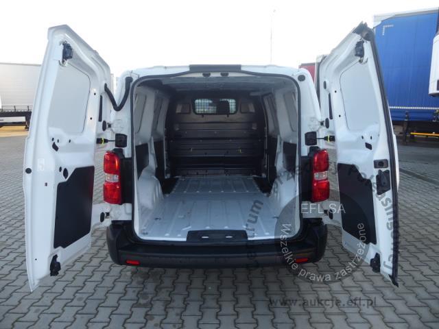 9 - Toyota Proace 2.0 D-4D Long 3,1t 2022r. DW2SW58 Magnice