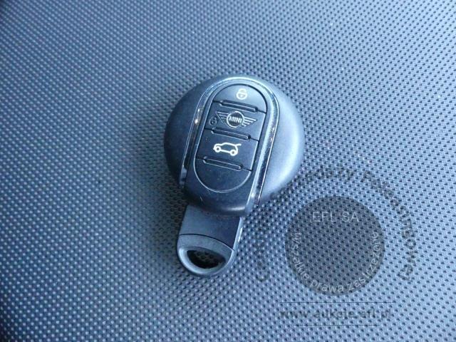 16 - MINI CLUBMAN COOPER S ALL4 2021r.