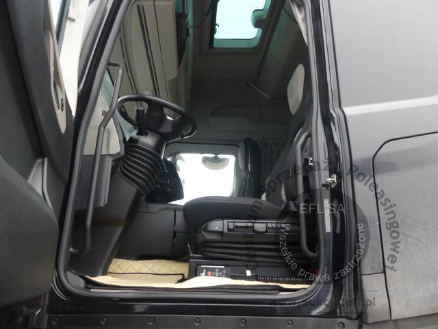 10 - FORD F-MAX 500 4X2 AUTOMAT 2022r.