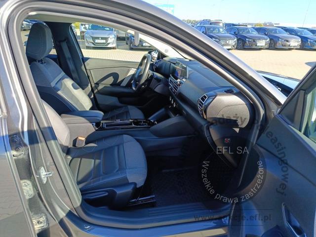 9 - CITROEN C4 X 1.2 PT 130 EAT8 SHINE 2023r.